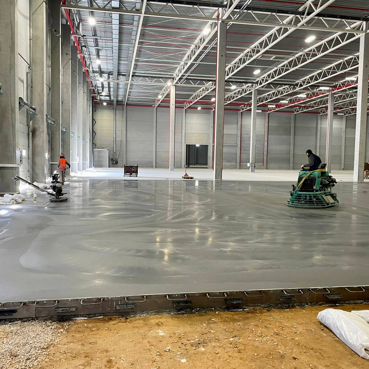 Топпинг Refloor®️ CT-S200 и силер Refloor®️ AC-S200 в крупнейшем индустриальном кластере в России