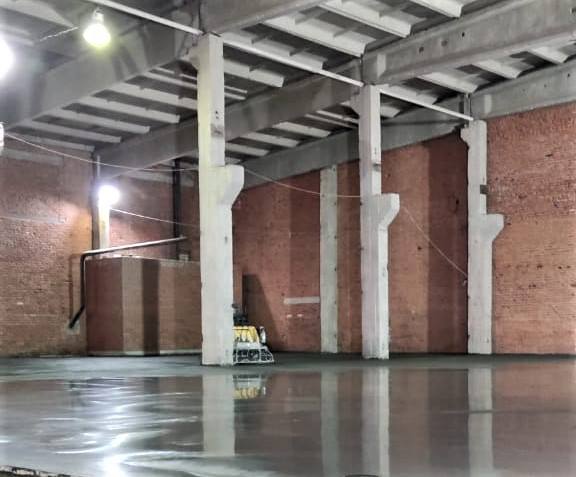 Топпинг Refloor®️ CT-S200 и силер Refloor®️ AC-S200 на складе сантехники Resan в Перми